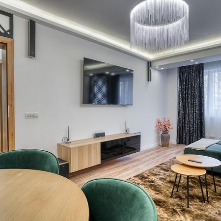 City Chic Retreat: Newly Renovated 1Br Apartment Bukarest Kültér fotó