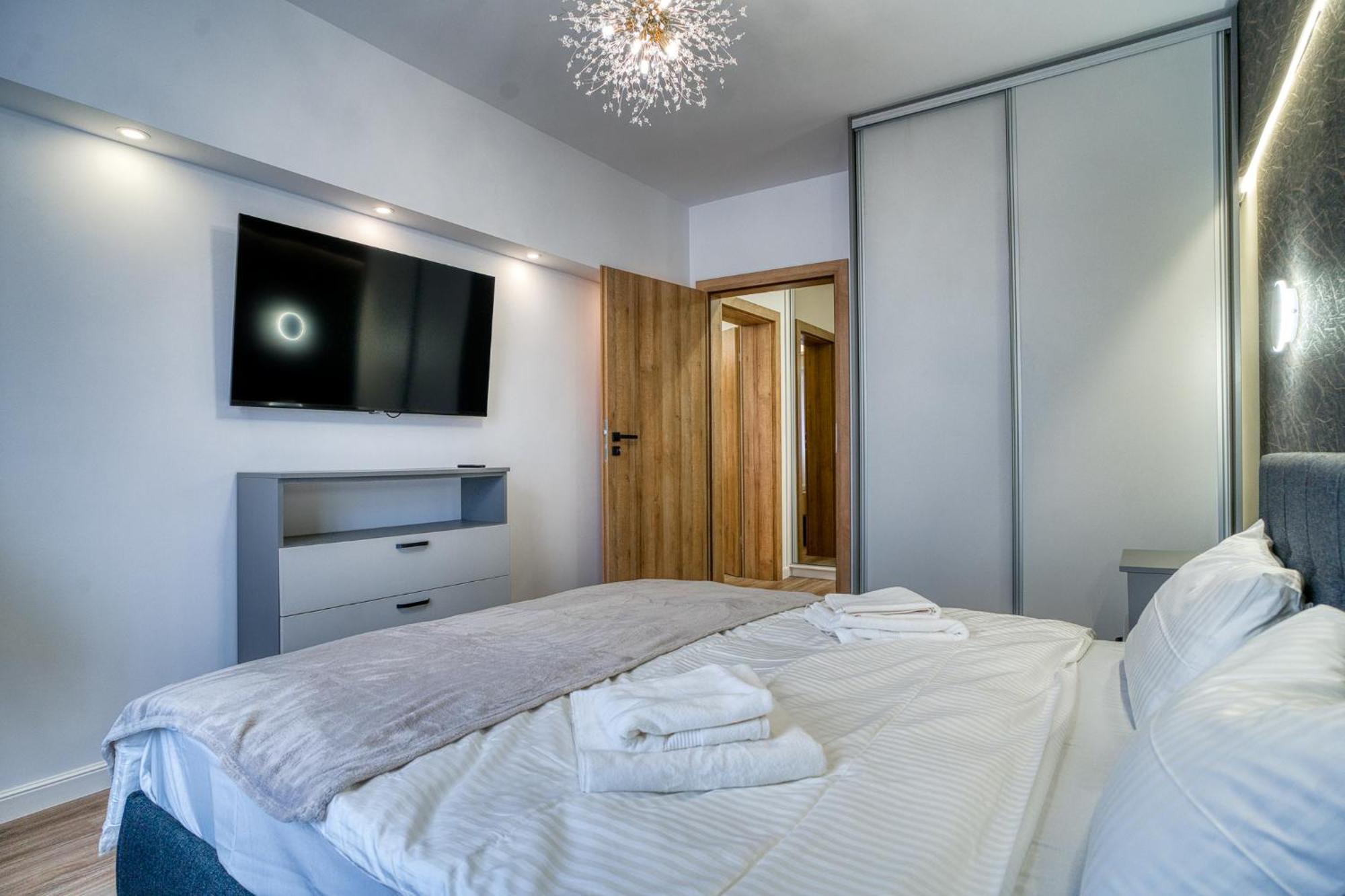 City Chic Retreat: Newly Renovated 1Br Apartment Bukarest Kültér fotó