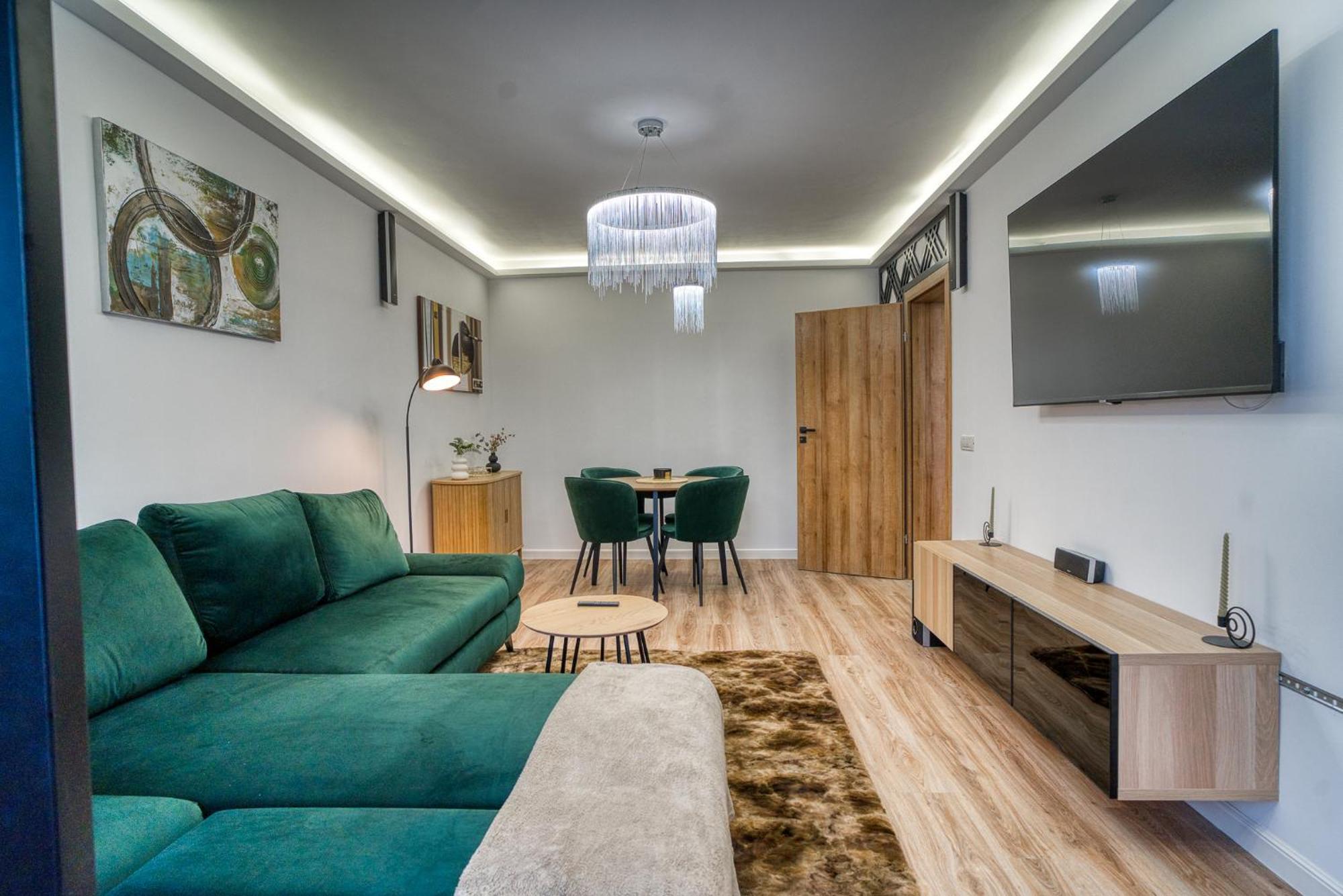 City Chic Retreat: Newly Renovated 1Br Apartment Bukarest Kültér fotó