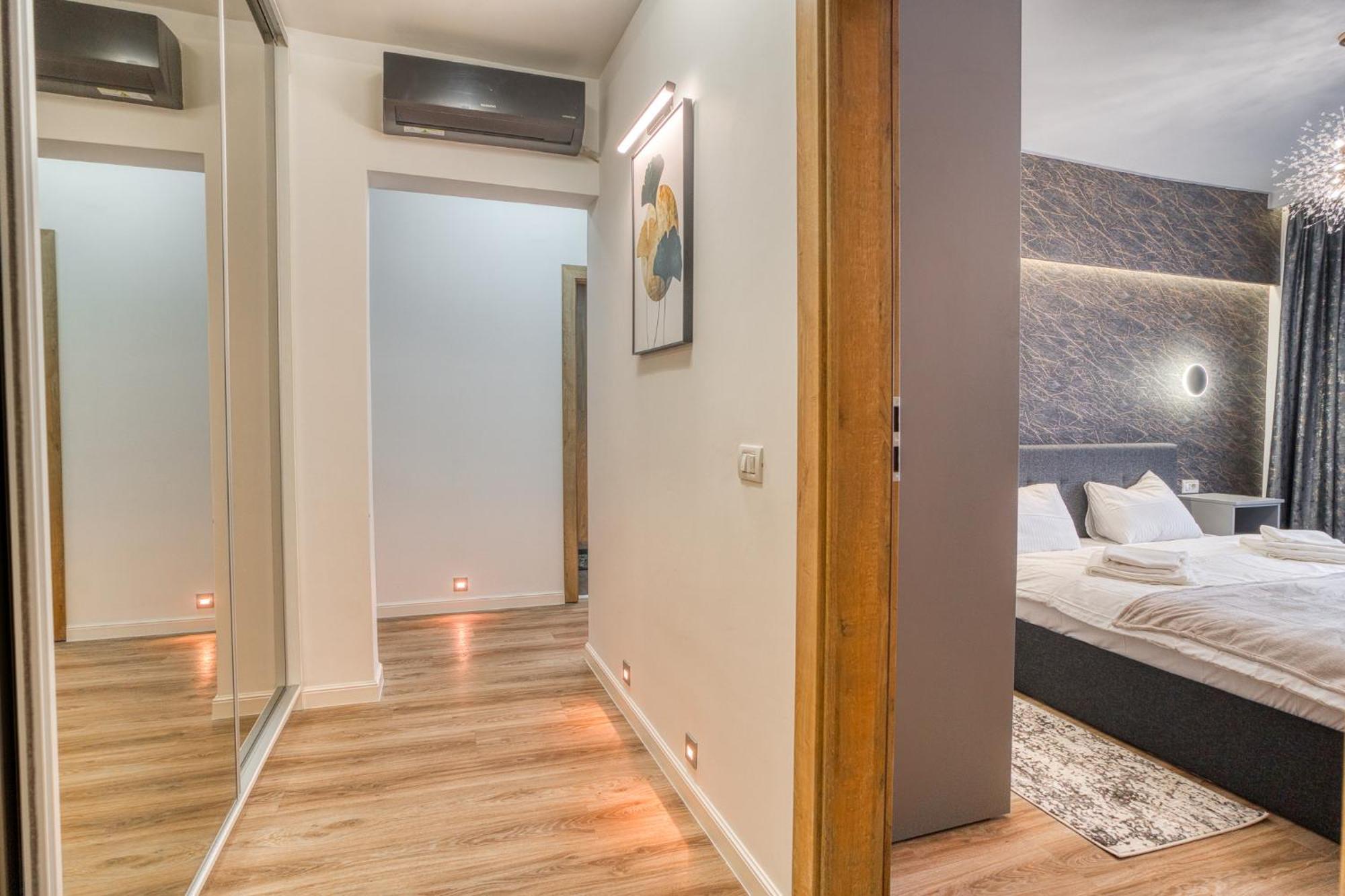 City Chic Retreat: Newly Renovated 1Br Apartment Bukarest Kültér fotó