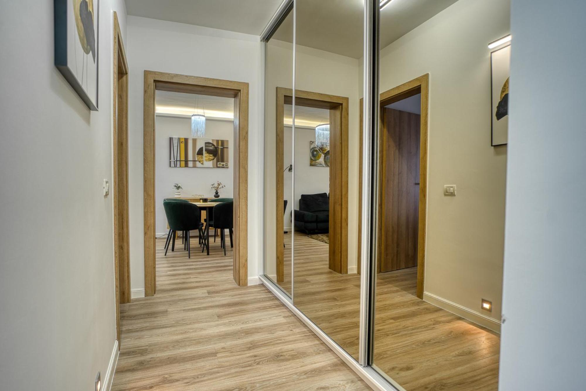 City Chic Retreat: Newly Renovated 1Br Apartment Bukarest Kültér fotó