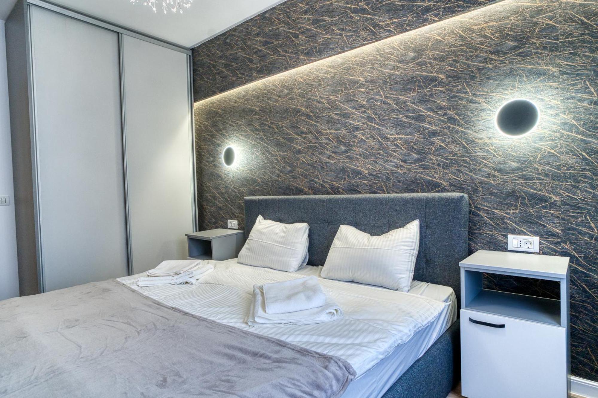City Chic Retreat: Newly Renovated 1Br Apartment Bukarest Kültér fotó